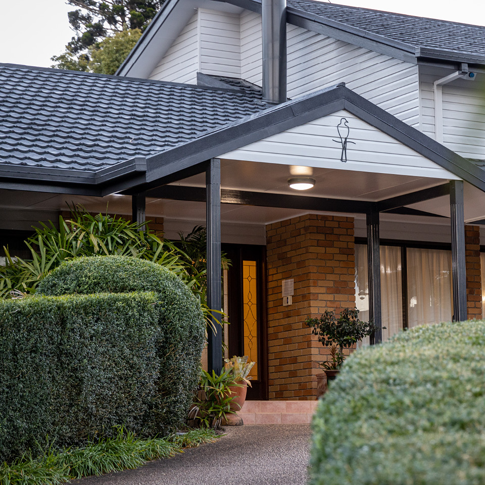 mountain sanctuary bnb enterance signage